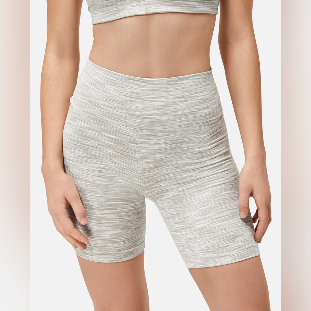 Outdoor Voices Freeform 7” Biker Short